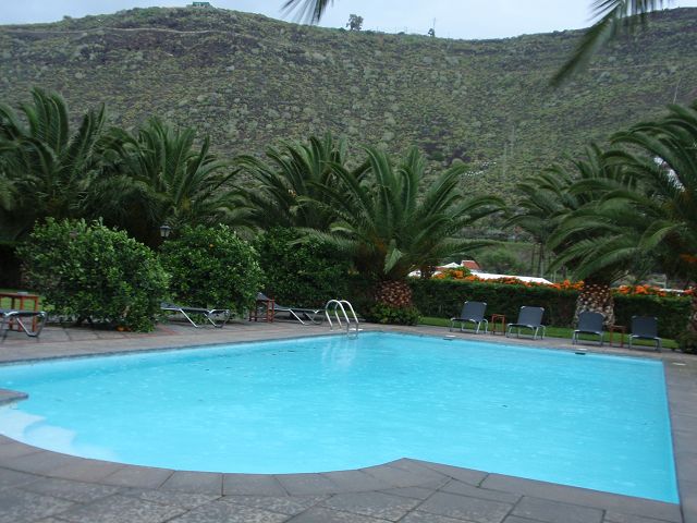 Las Longueras Seitenansicht mit Kapelle Finca Hotel Las Logueras Aida